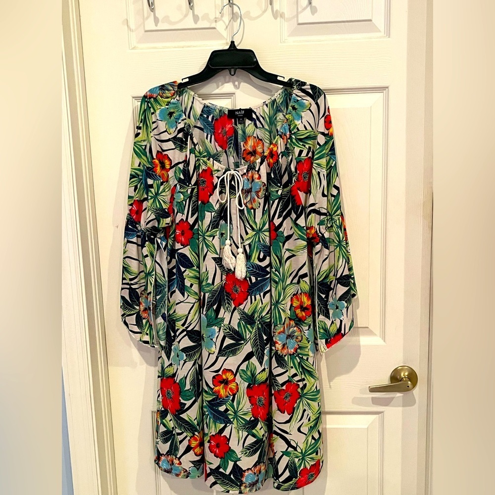 # Tropical floral 1X 3/4 sleeve tunic